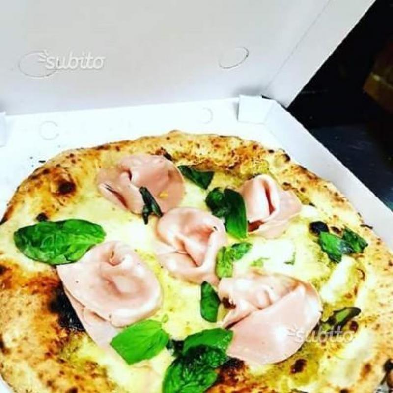 Fornaio per pizzeria ( Forno a legna )
